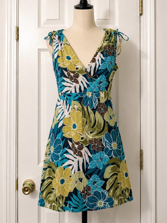 croft & barrow Dresses & Skirts - Croft & Barrow Petite Small Blue Tropical Floral Faux Wrap Dress PS